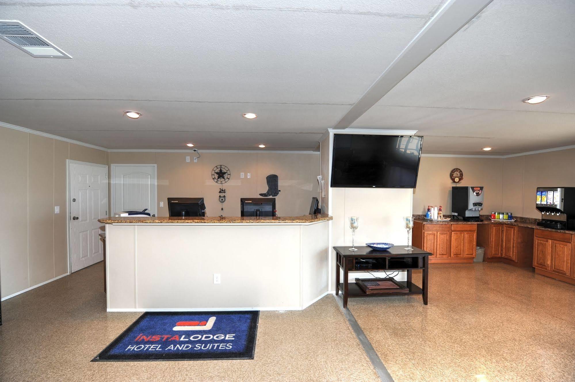 Instalodge Hotel And Suites Karnes City Ngoại thất bức ảnh